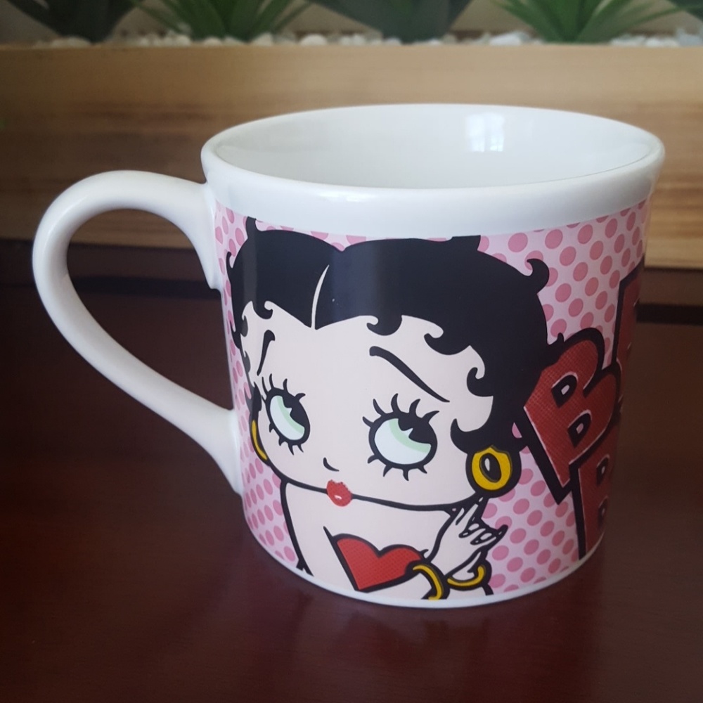 **SOLD** Betty Boop Ceramic Mug - Picture 2 of 8